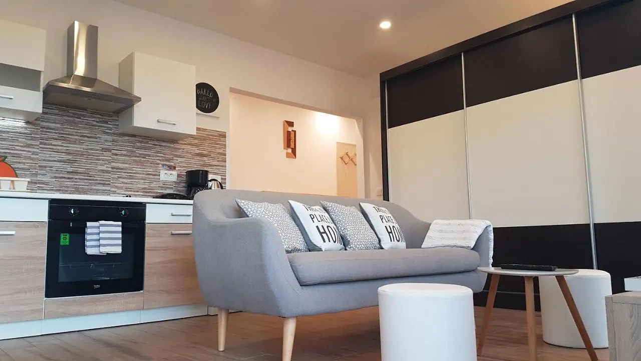 Apartments Glorija location